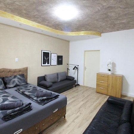 Family Quad Room Rf Bécs Kültér fotó