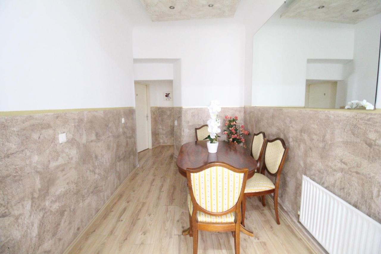 Family Quad Room Rf Bécs Kültér fotó